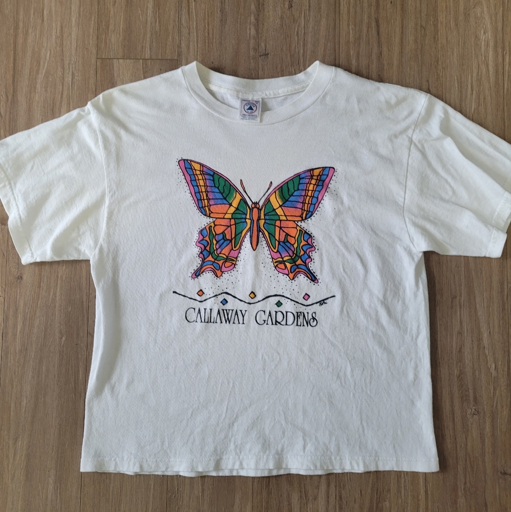 Vintage 90s butterfly graphic t-shirt